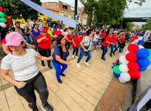 El yoga se tomó a los Bulevares del Río y de Oriente