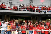 El fútbol en paz volvió al Pascual Guerrero: tribuna sur del estadio se llenó de sonrisas