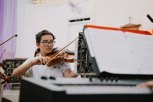 Jóvenes de la Orquesta Sinfónica de Siloé y la Escuela de Música Desepaz dieron apertura al Primer Festival de Música Clásica en Cali