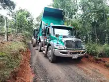 A buen ritmo avanza el mejoramiento de vías rurales en el corregimiento La Buitrera de Cali