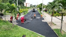 Alcalde Alejandro Eder cumple: más de 1100 metros lineales de vías quedaron pavimentadas en el sector de Gratamira