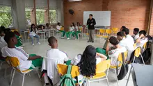 Estudiantes de la Institución Educativa Siete de Agosto reconocen la  importancia del jarillón del río Cauca