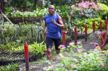 ‘Maratón de Cali 2025’: Luis Sevillano, un funcionario del Dagma que combina el amor por la naturaleza con el atletismo