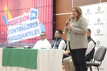 Nuevos líderes estudiantiles asumen el rol de contralores escolares en Cali