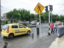 Secretaría de Movilidad dispuso puntos de abordaje de taxis para la  ‘Maratón de Cali 2025’