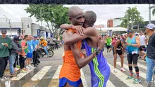 Evans Nyakamba Mayaka y Kelvin Kiptum fueron el primer y segundo lugar en la Maratón de Cali.