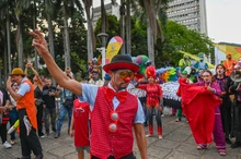 Cali celebra, con el FITCali 2025, setenta de historia teatral con una fiesta en las calles y en salas de teatro de la ciudad