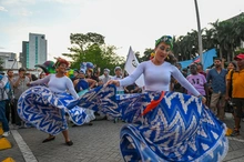 Cali celebra, con el FITCali 2025, setenta de historia teatral con una fiesta en las calles y en salas de teatro de la ciudad
