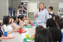 Institución Educativa Politécnico Municipal hace transición del PAE, de modalidad industrializado a Preparado en sitio