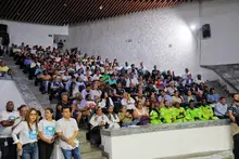 Alcalde Alejandro Eder firma acuerdo por el respeto y la convivencia ciudadana en Cali