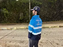 Movilidad sancionó a conductores por estacionar en el carril del MIO para irse de rumba
