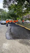 Plan de bacheo y limpieza mejora movilidad y entorno en la comuna 22