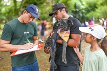‘Consentida’, una perrita abandonada que encontró hogar gracias a la jornada de adopción organizada el domingo por la Alcaldía de Cali