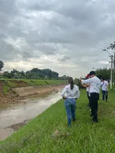 Emcali realiza inspección al canal de la 56 para evaluar losas deterioradas y avanzar en su recuperación 