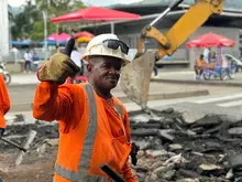 Más de 900 millones de pesos invertirá la Alcaldía de Alejandro Eder para recuperar puentes y construir muros de contención