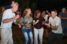 Caleños bailaron el cumpleaños 106 del barrio Obrero