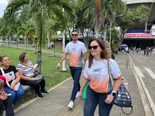 Todo listo para conmemorar las bodas de plata de la ‘Media Maratón de Cali’: el sábado se entregaron kits en el Coliseo El Pueblo