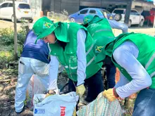Promotores ‘Mi Cali Bella’ intervienen punto crítico en la Comuna 15 y  recuperan espacio público