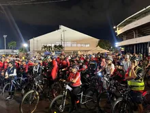 Cali celebra sus 489 años con bicipaseo nocturno por sus calles emblemáticas