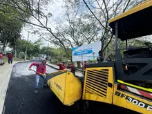 ¡Del abandono al progreso! Alcaldía de Cali pavimenta importante vía de acceso la parte alta de Siloé, sector La Estrella