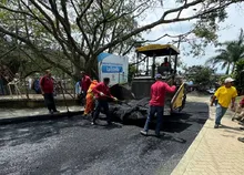 ¡Del abandono al progreso! Alcaldía de Cali pavimenta importante vía de acceso la parte alta de Siloé, sector La Estrella