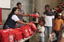 Víctimas del conflicto armado recibieron kits escolares