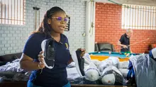 A Cali la recuperamos protegiendo a las personas mayores: Alcaldía entrega más de 600 kits de cuidado