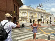 Detrás de las fachadas coloniales del centro, la historia de Cali en un ‘city tour’
