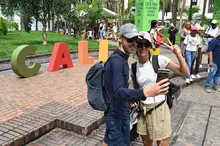 Detrás de las fachadas coloniales del centro, la historia de Cali en un ‘city tour’