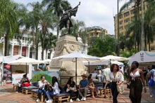 La Macrorrueda llegó a la Plaza de Cayzedo y cerró con éxito: así impulsa Eder el centro como motor de ciudad