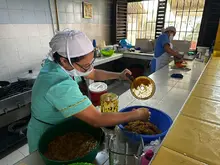 A Cali le cumplimos con seguridad alimentaria: el sabor de la esperanza se ‘cocina’ con amor desde el barrio Andrés Sanín