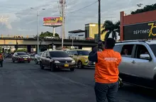 En menos de 24 horas, alcaldía Eder tapó decenas de huecos en el sector La Luna