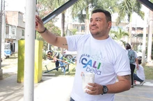 Embelleciendo los parques infantiles es como celebramos el  cumpleaños 489 de Cali