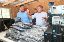 Habitantes de ‘Brisas de las Torres’ recibieron 30 computadores, 500 kits de aseo y refrigerios
