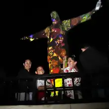 Con expectativa, alegria y en familia, asi fue el domingo de mapping en Cristo Rey