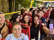 Inscríbase: bus turístico gratuito de Cali tiene recorridos nocturnos esta semana 