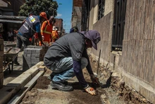 Alcaldía de Santiago de Cali instala adoquines en Marroquín para mejorar la movilidad y el espacio público