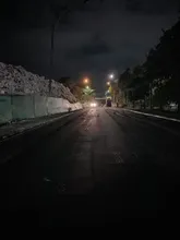 ¡De noche y sin pausa! Alcaldía Eder recupera la carrera 50 entre calles 25 y 54, a un costado de La Escombrera
