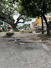 Promesa cumplida: alcaldía de Alejandro Eder pavimenta vía en el barrio El Jardín que tenía peligrosos huecos