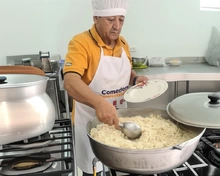 Más Amor en las Manos: un ejemplo de solidaridad y emprendimiento en la Comuna 21