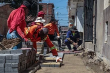 Con experiencia y entrega, los operarios de Infraestructura transforman las vías de Cali