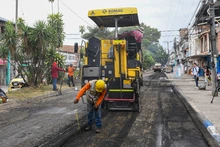 Alcaldía de Alejandro Eder inicia obras de rehabilitación vial en inmediaciones del Hospital Carlos Holmes Trujillo