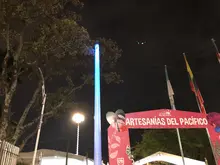 Nuevos postes translúcidos en fibra de vidrio, un atractivo en el Festival ‘Petronio Álvarez 2025’