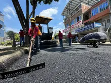 Alcaldía Eder pavimentó ocho cuadras frente al hospital Carlos Holmes Trujillo en menos de una semana