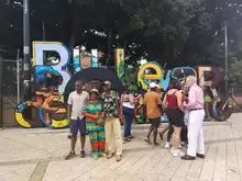 Petronio también viaja en el bus turístico
