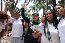 La Policía también goza: la orquesta ‘La Misma Ley’ le pone sabor y seguridad al Petronio Álvarez