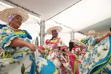 Adultos mayores se roban el show en el Petronio: Fundación ‘Mi Tierra Colombiana’ debuta con danza y tradición