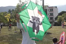 El ‘Festival de Cometas Sostenible’ volvió a llenar de colores un parque recuperado en el norte de Cali