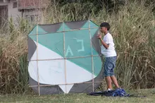 El ‘Festival de Cometas Sostenible’ volvió a llenar de colores un parque recuperado en el norte de Cali