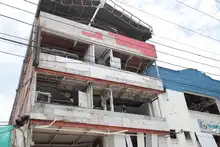 De los escombros a la resiliencia: conozca la historia de Miguel Rodríguez y el hotel Barceló, afectado por el atentado del 21 de agosto